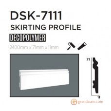 Напольный плинтус с гладким профилем Decolux DSK7111